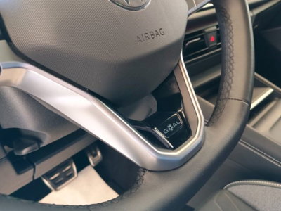 Volkswagen Tiguan 1.5 etsi Life 130cv dsg (17)