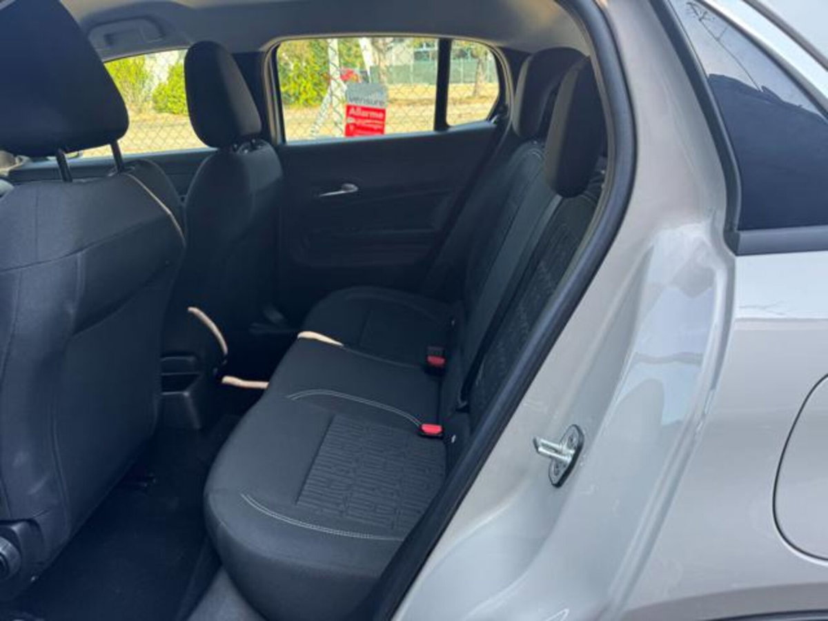 Fiat 600 1.2 Business 100cv (10)