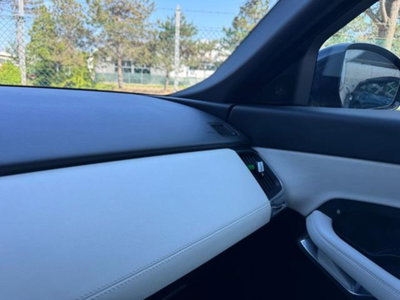 Jaguar E-Pace 2.0D 150 CV AWD aut. R-Dynamic S (9)
