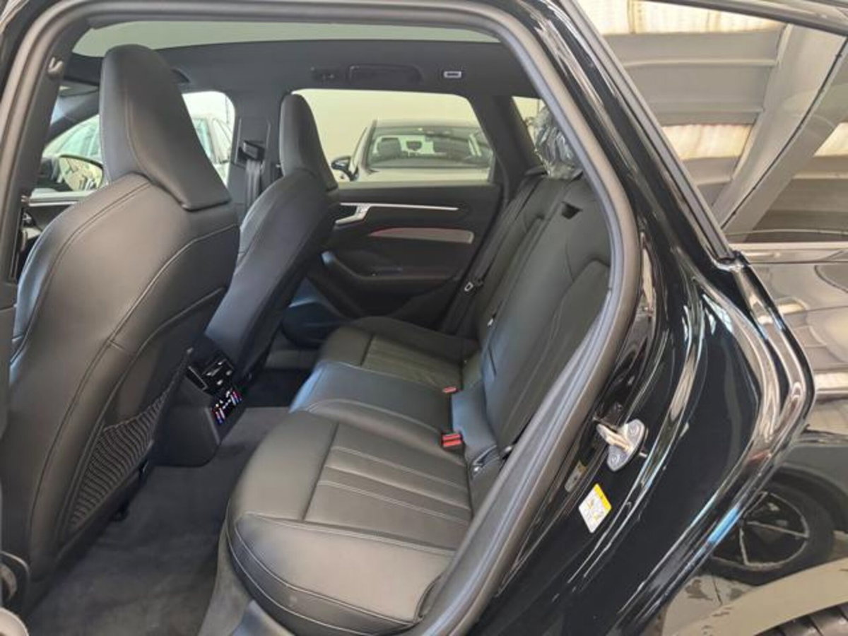 Audi A6 Avant 40 2.0 TDI S tronic Business Plus (8)