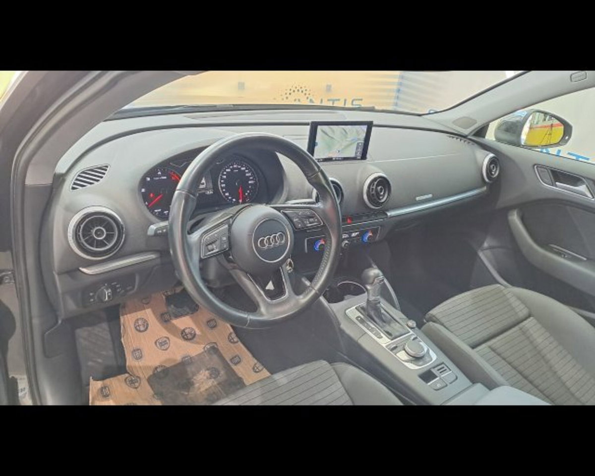 Audi A3 1.6 TDI Business (6)