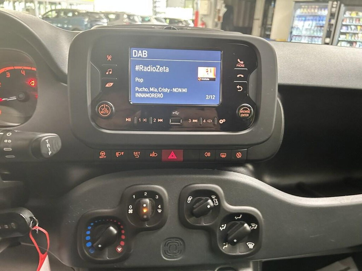 Fiat Panda 1.0 firefly hybrid s&s 70cv 5p.ti (14)