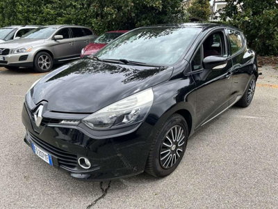 Renault Clio 1.2 75CV 5 porte Wave (2)
