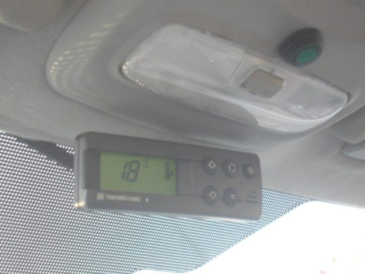 Ford Tourneo Custom 320 2.0 EcoBlue 130CV PC c/sollev. Titanium (14)