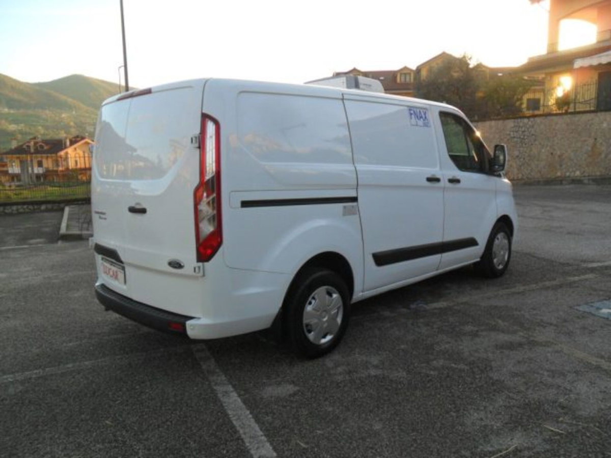 Ford Tourneo Custom 320 2.0 EcoBlue 130CV PC c/sollev. Titanium (6)