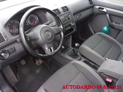 Volkswagen Touran 1.6 TDI Comfortline (13)
