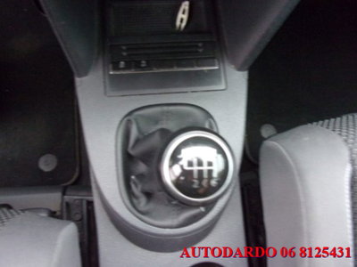 Volkswagen Touran 1.6 TDI Comfortline (15)