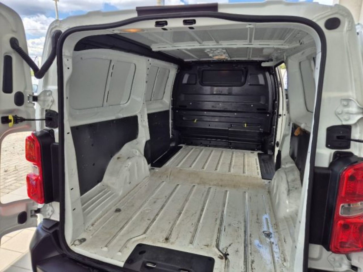 Opel Vivaro 1.5 Diesel 100CV S&S PL-TN M (8)