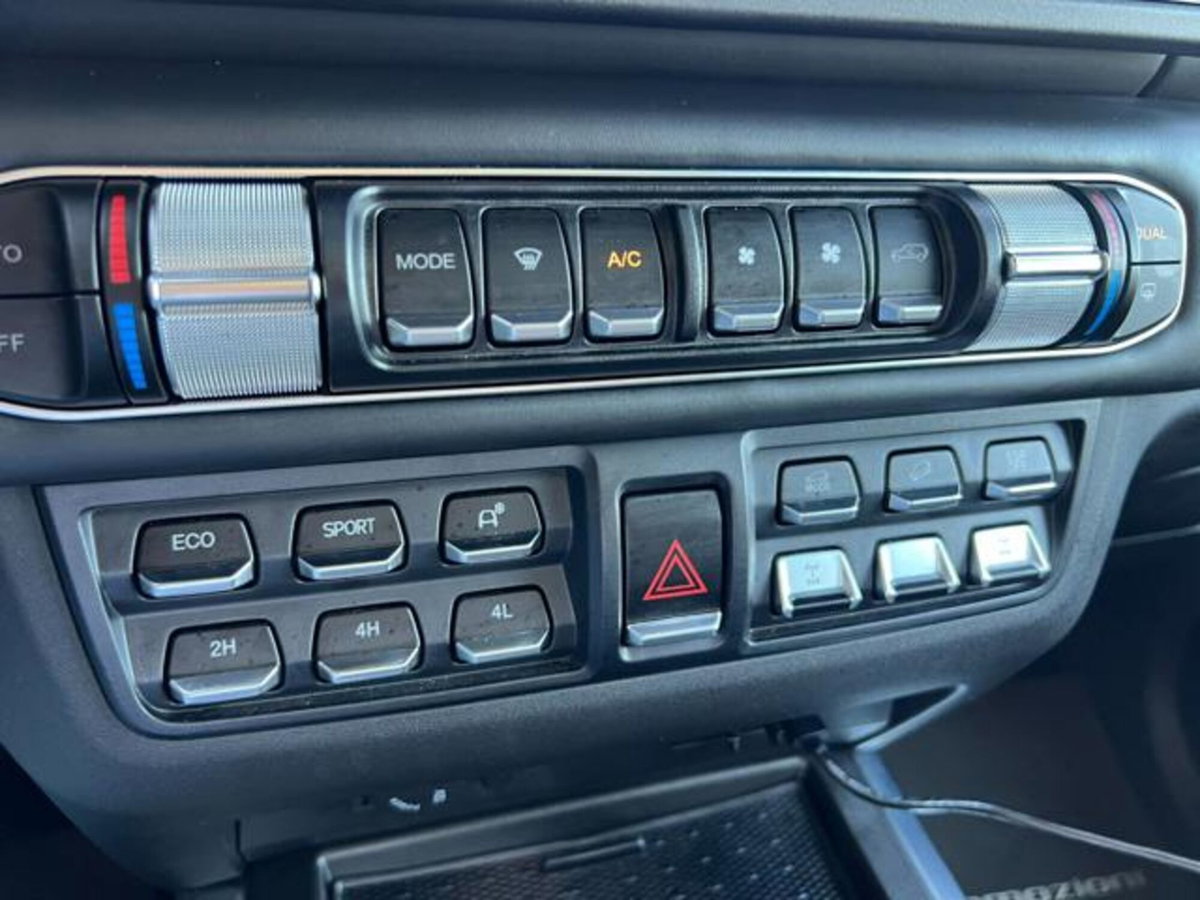 Emc 212 212 2.0 tgdi Officer 4wd 8at (15)