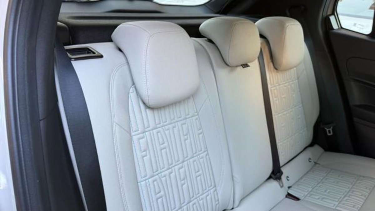 Fiat 600 1.2 hybrid La Prima 110cv auto (17)