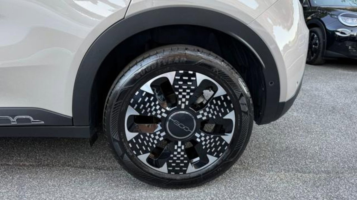 Fiat 600 1.2 hybrid La Prima 110cv auto (4)