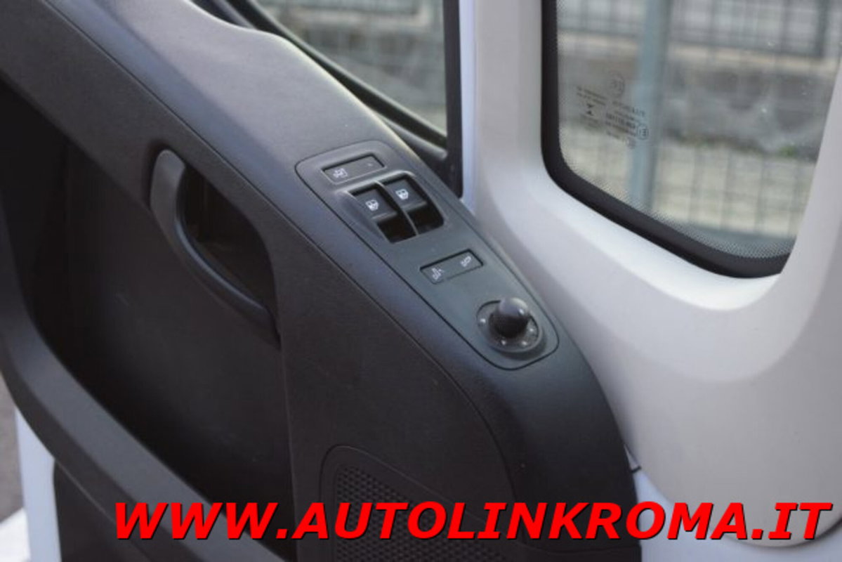 Peugeot Boxer Furgone 330 2.2 BlueHDi 140 S&S PC-TN Furgone Premium (14)