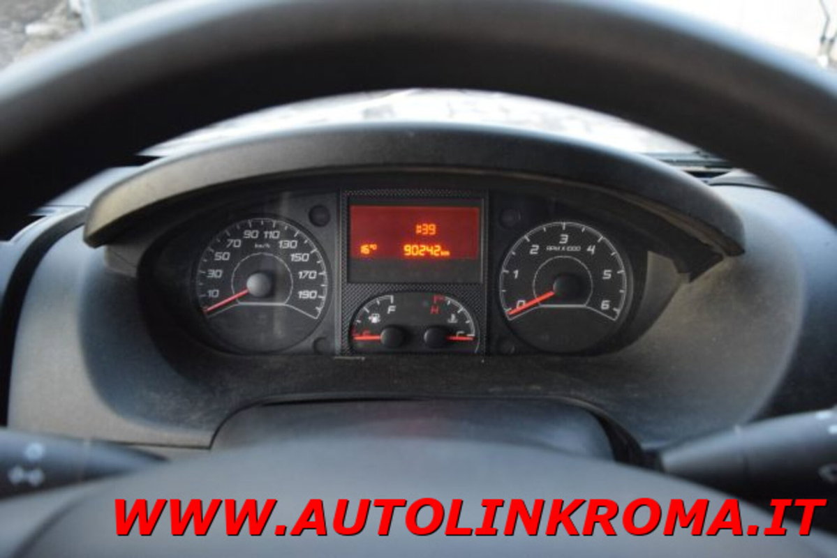 Peugeot Boxer Furgone 330 2.2 BlueHDi 140 S&S PC-TN Furgone Premium (16)