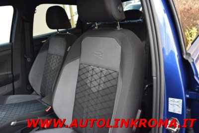 Volkswagen Taigo 1.0 TSI 110 CV DSG R-Line (10)