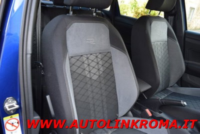 Volkswagen Taigo 1.0 TSI 110 CV DSG R-Line (12)