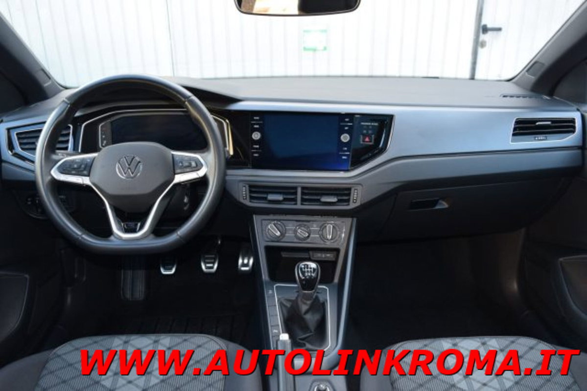 Volkswagen Taigo 1.0 TSI 110 CV DSG R-Line (5)
