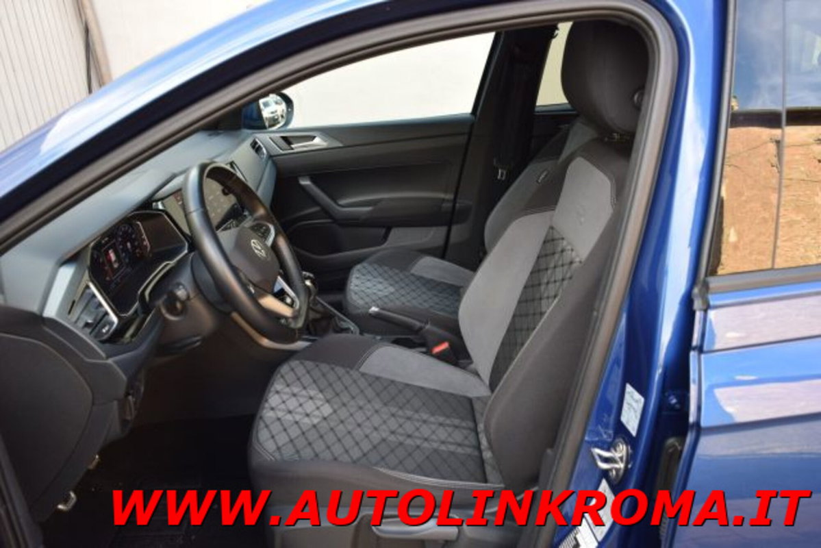 Volkswagen Taigo 1.0 TSI 110 CV DSG R-Line (9)