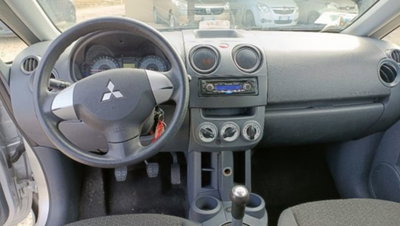 Mitsubishi Colt 1.1 12V 5p. GPL Inform (14)