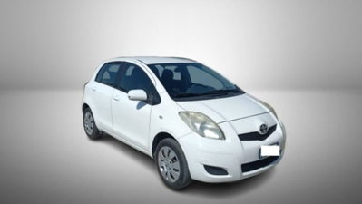 Toyota Yaris 1.0 5 porte usata