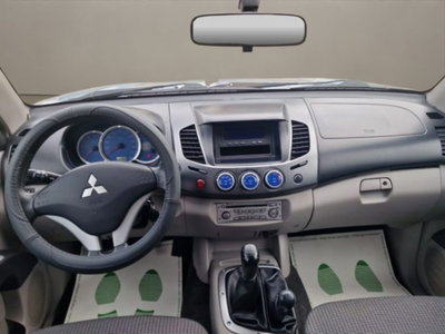 Mitsubishi L200 2.5 DI-D/136CV Double Cab Intense (14)