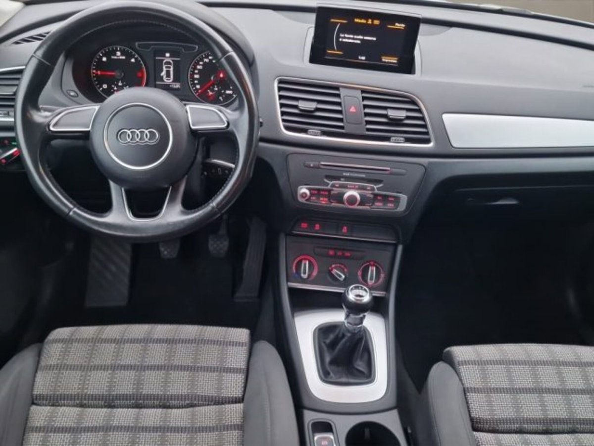 Audi Q3 2.0 TDI 120 CV Sport (14)