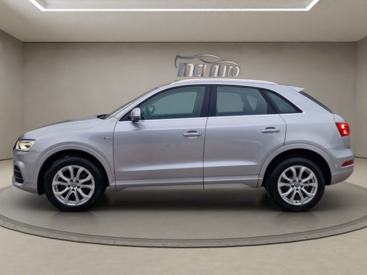 Audi Q3 2.0 TDI 120 CV Sport (2)