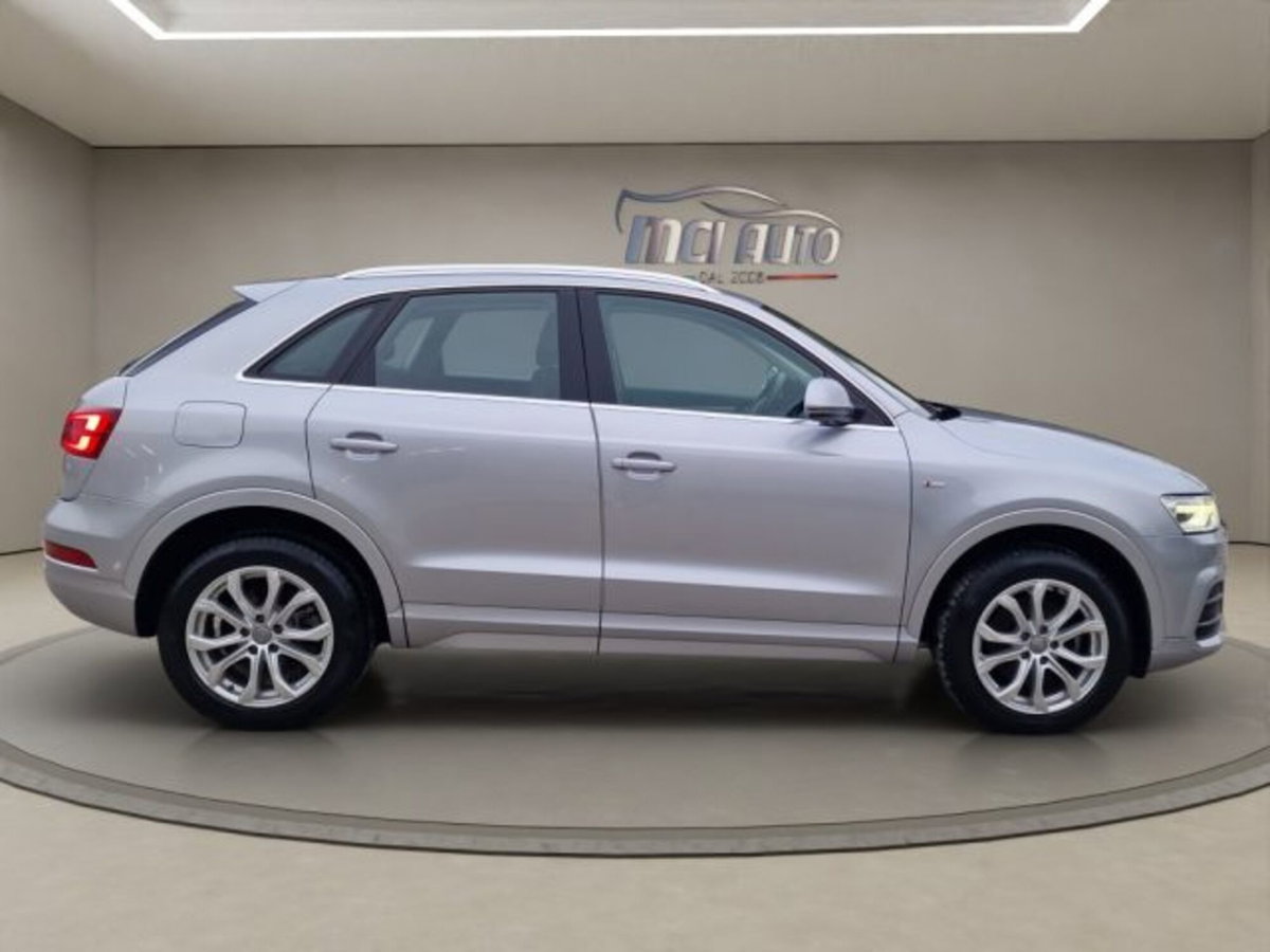 Audi Q3 2.0 TDI 120 CV Sport (6)