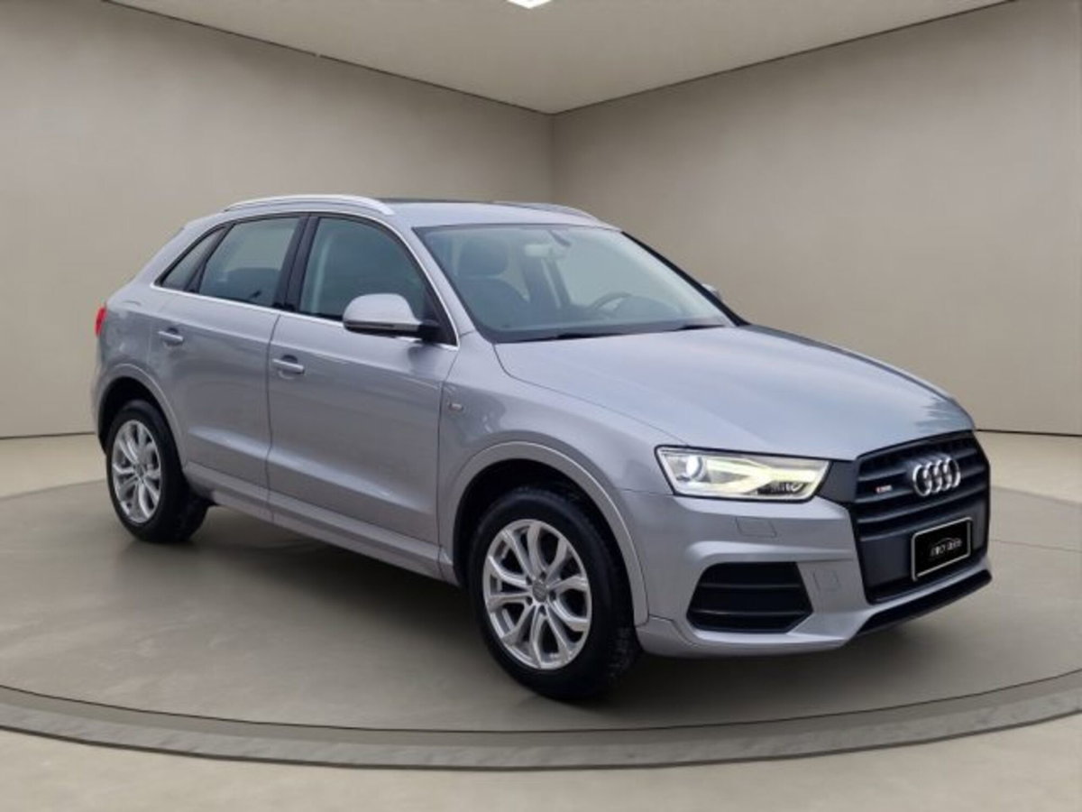 Audi Q3 2.0 TDI 120 CV Sport (7)