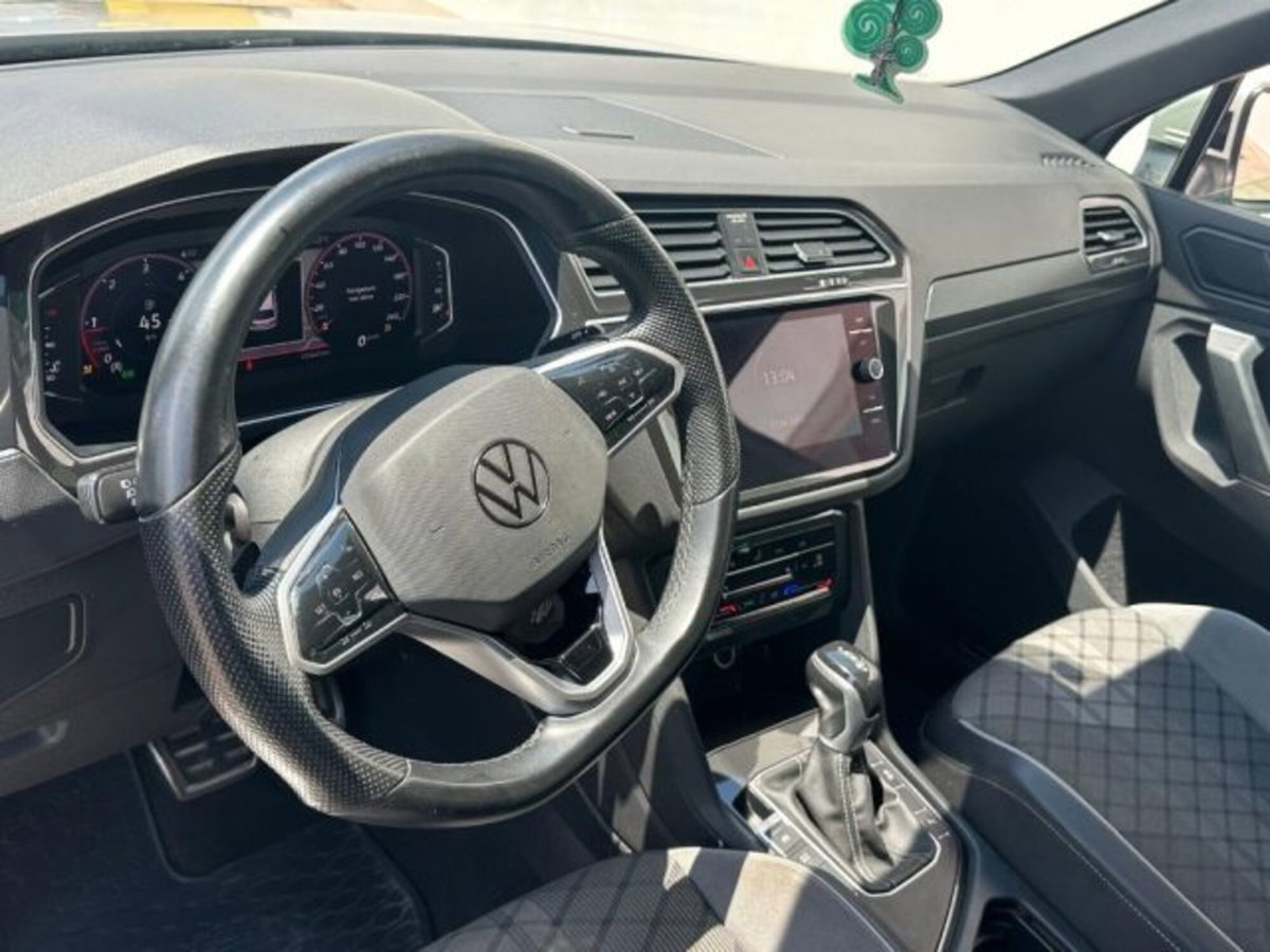 Volkswagen Tiguan 2.0 TDI 150 CV SCR DSG 4MOTION R-Line (10)