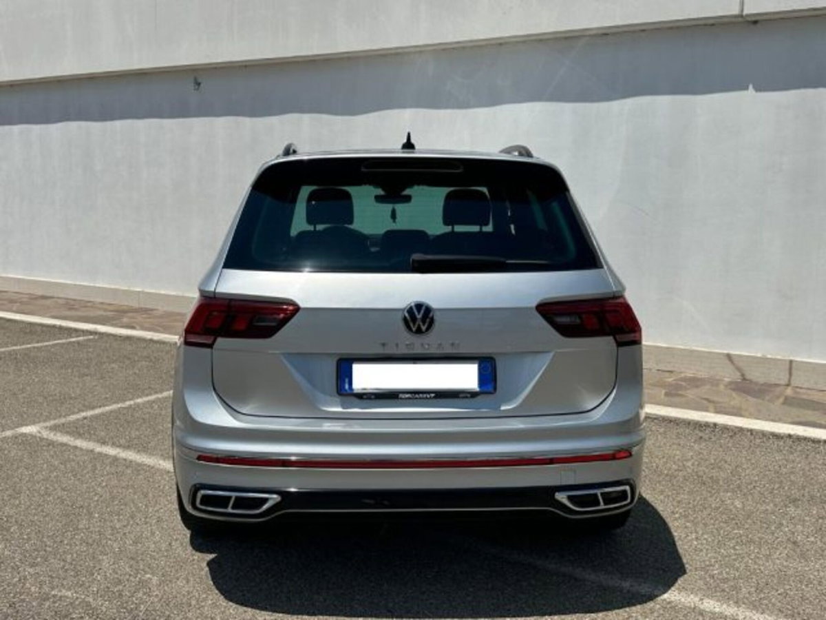 Volkswagen Tiguan 2.0 TDI 150 CV SCR DSG 4MOTION R-Line (2)