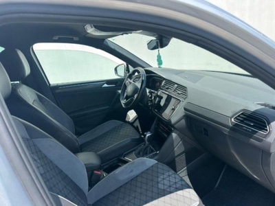 Volkswagen Tiguan 2.0 TDI 150 CV SCR DSG 4MOTION R-Line (8)