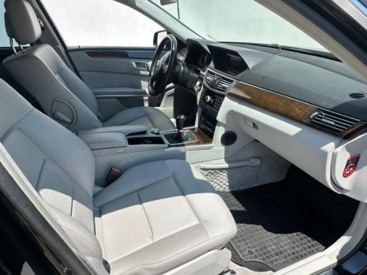 Mercedes-Benz Classe E 200 Executive (14)