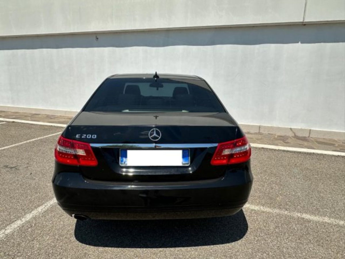 Mercedes-Benz Classe E 200 Executive (3)