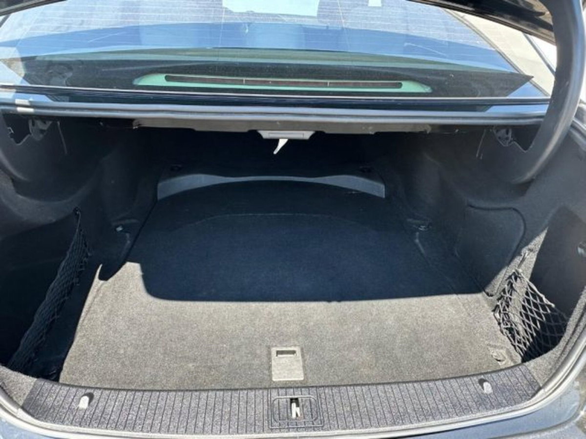 Mercedes-Benz Classe E 200 Executive (9)