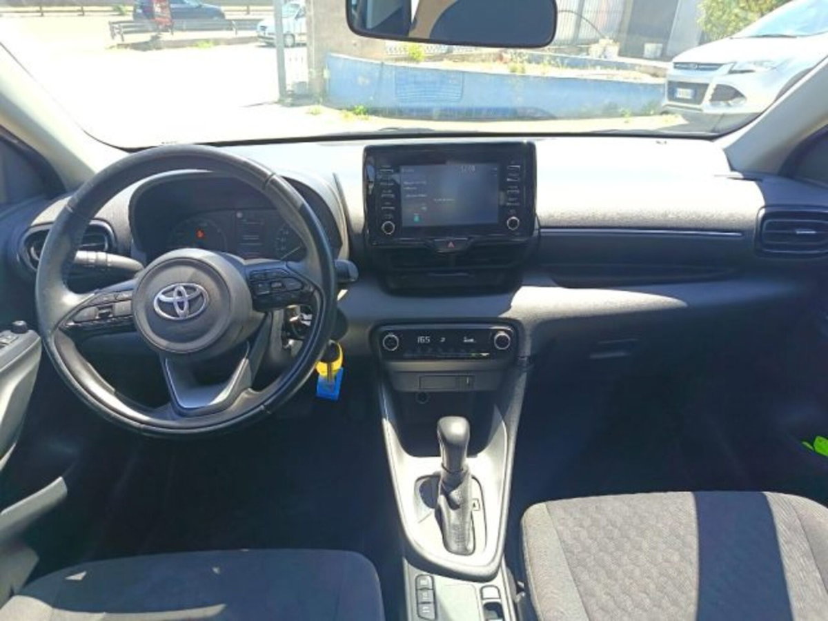 Toyota Yaris 1.5 Hybrid 5 porte Lounge (10)