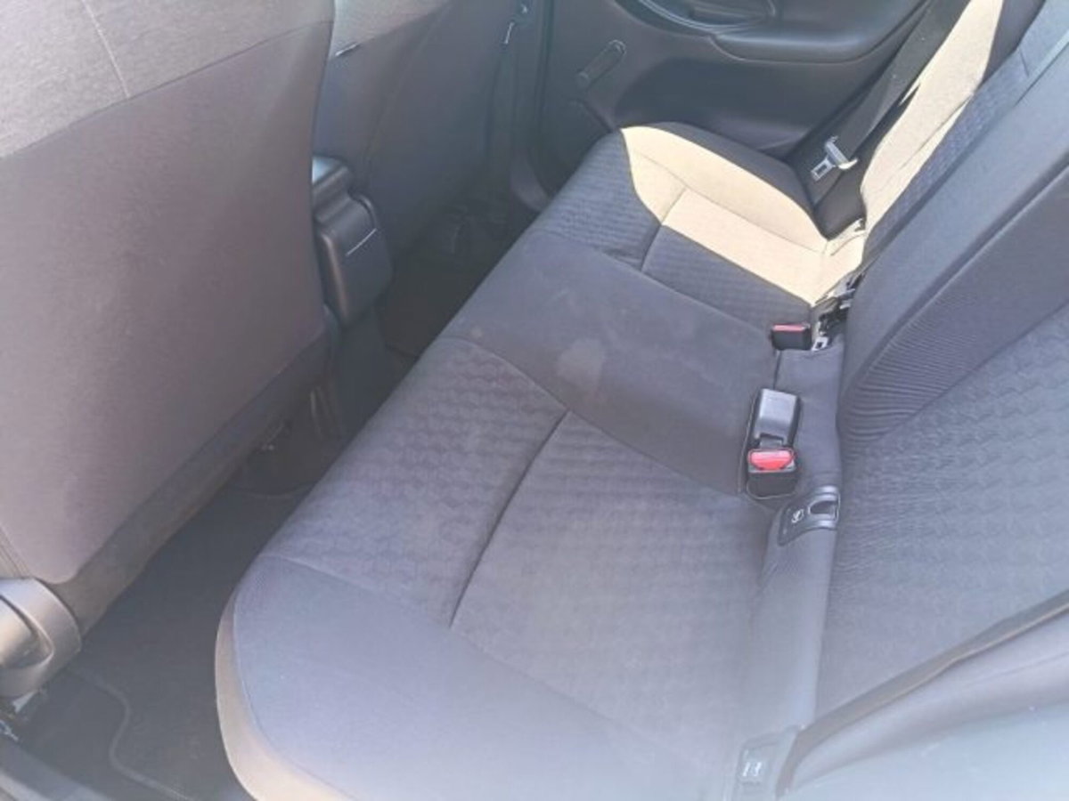 Toyota Yaris 1.5 Hybrid 5 porte Lounge (11)