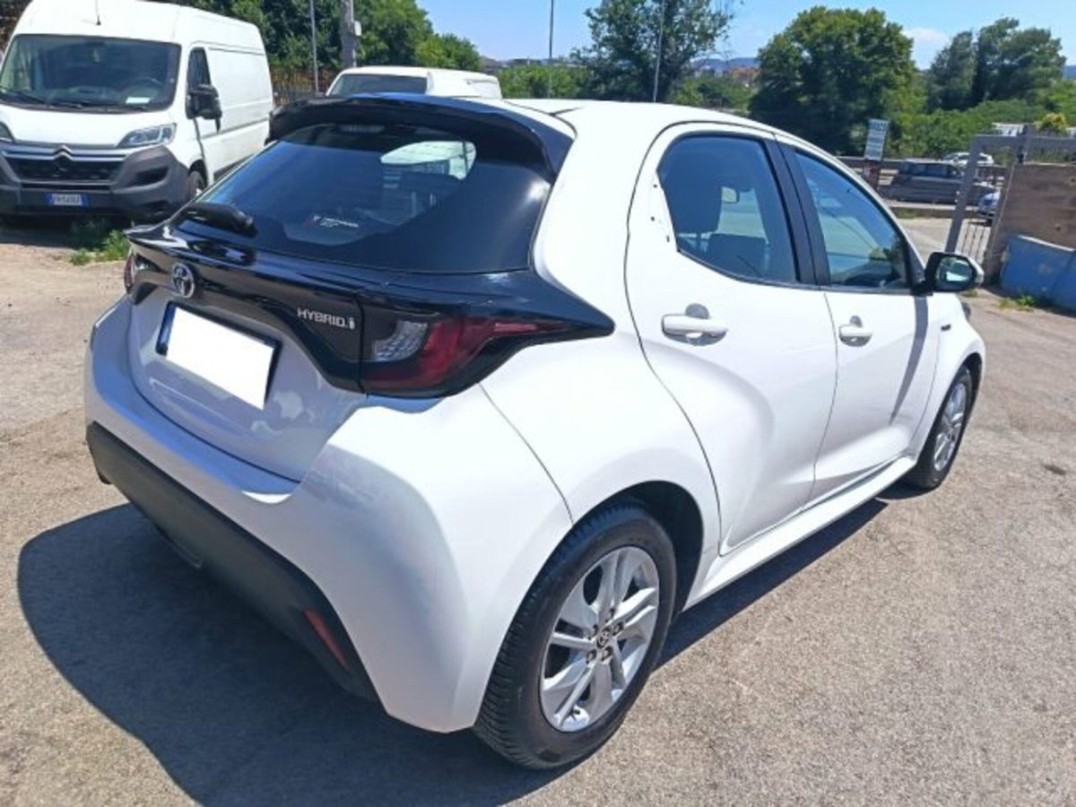 Toyota Yaris 1.5 Hybrid 5 porte Lounge (7)