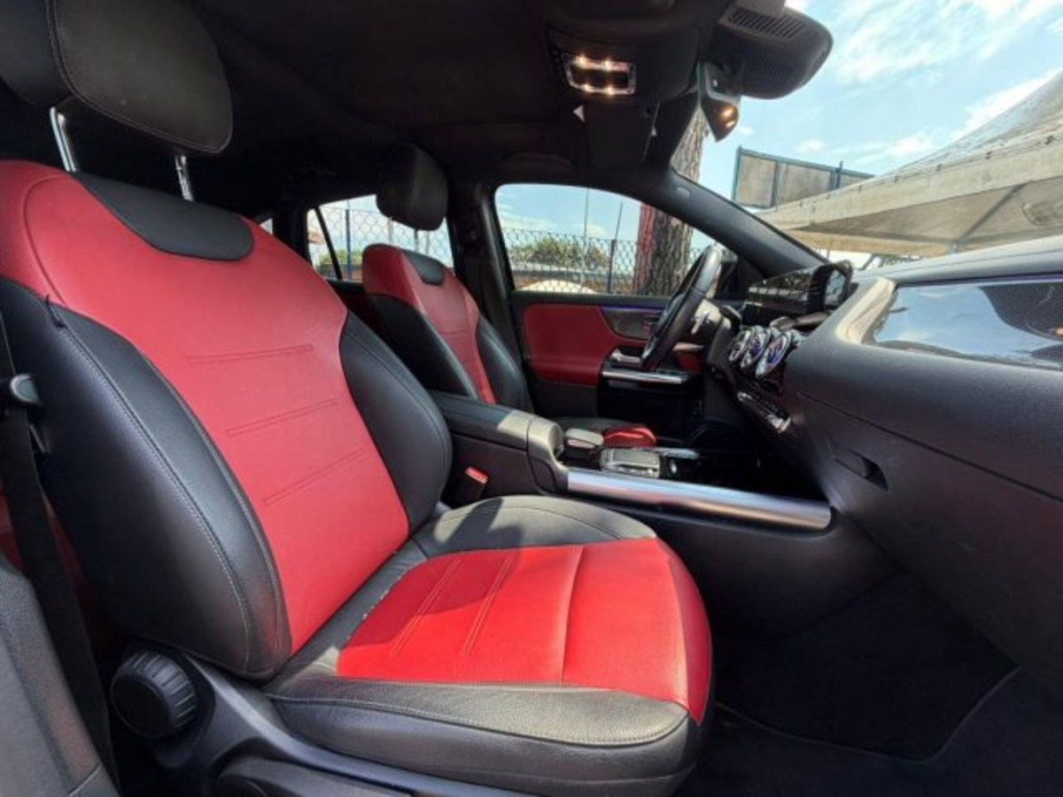Mercedes-Benz GLA SUV 220 d Automatic 4Matic Premium (11)