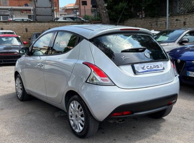 Lancia Ypsilon 1.2 69 CV 5 porte Silver (6)
