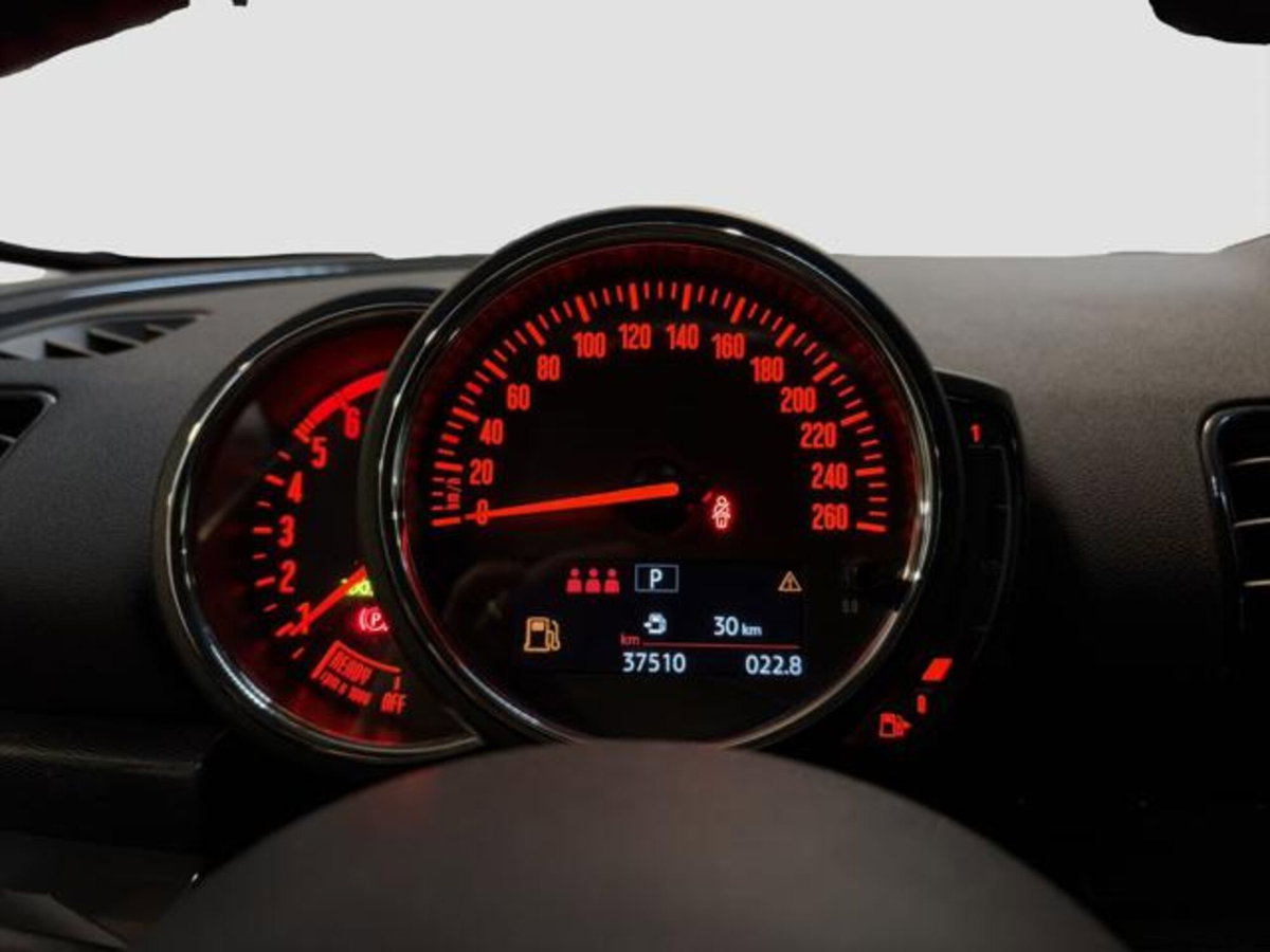MINI Mini Clubman 2.0 Cooper D Mayfair Edition Clubman (11)