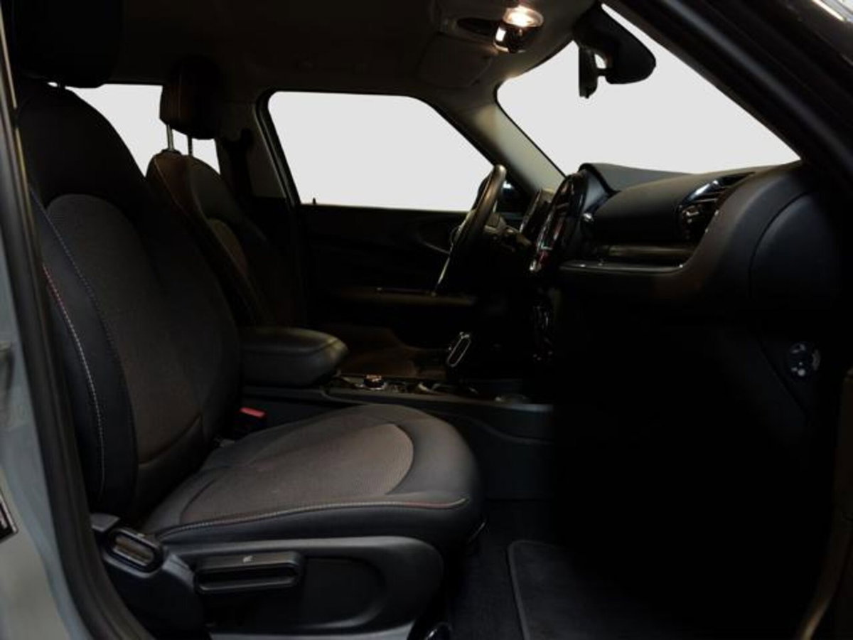 MINI Mini Clubman 2.0 Cooper D Mayfair Edition Clubman (13)