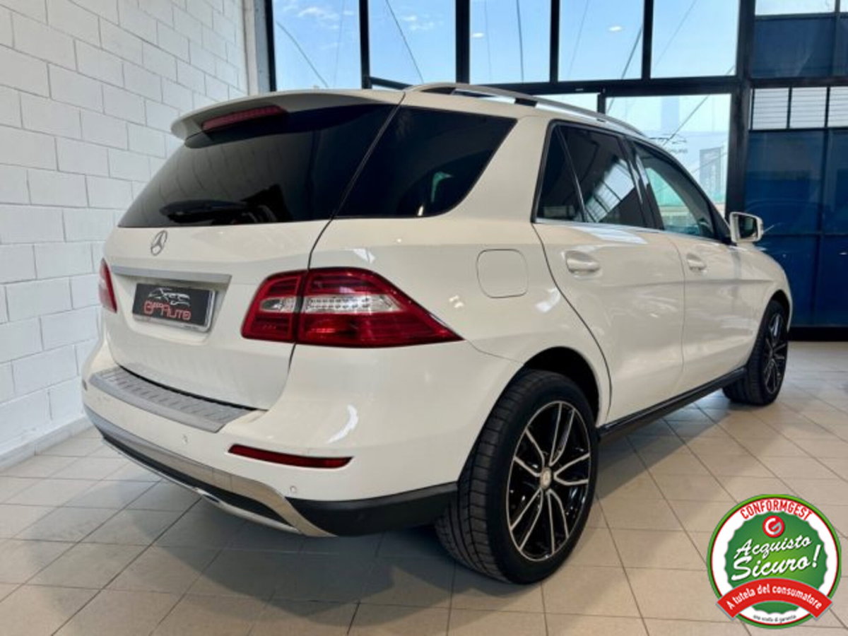 Mercedes-Benz Classe ML 250 BlueTEC 4Matic Sport (4)
