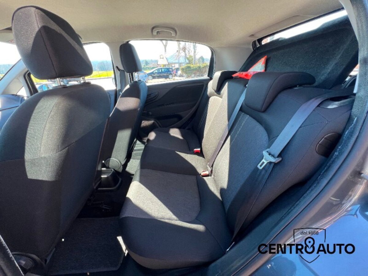 Fiat Punto 1.3 MJT II 75 CV 5 porte Street (10)