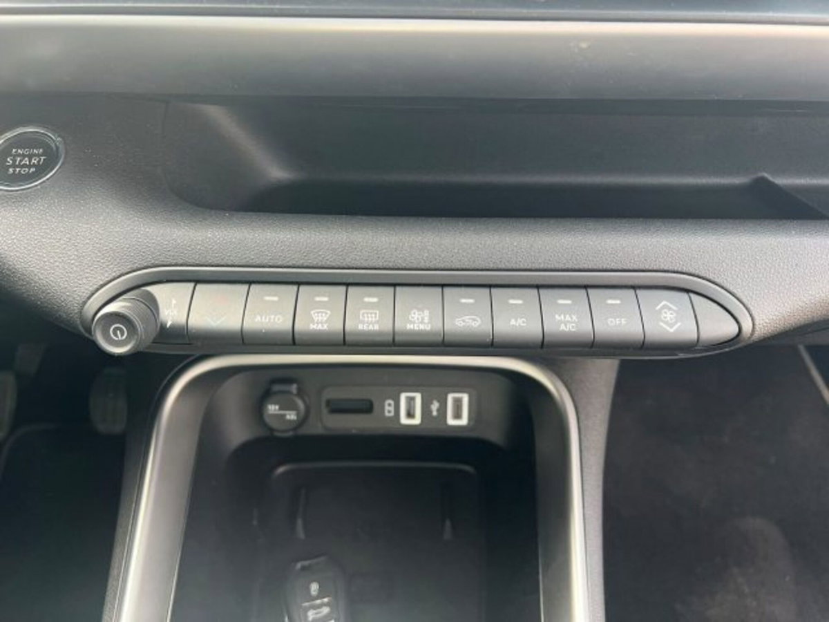 Jeep Avenger 1.2 turbo Summit fwd 100cv (11)
