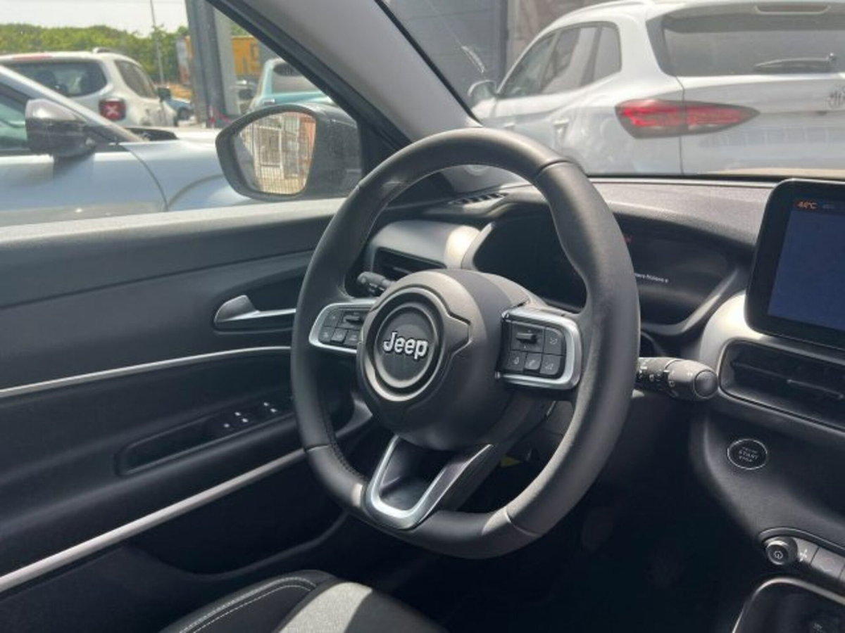 Jeep Avenger 1.2 turbo Summit fwd 100cv (9)