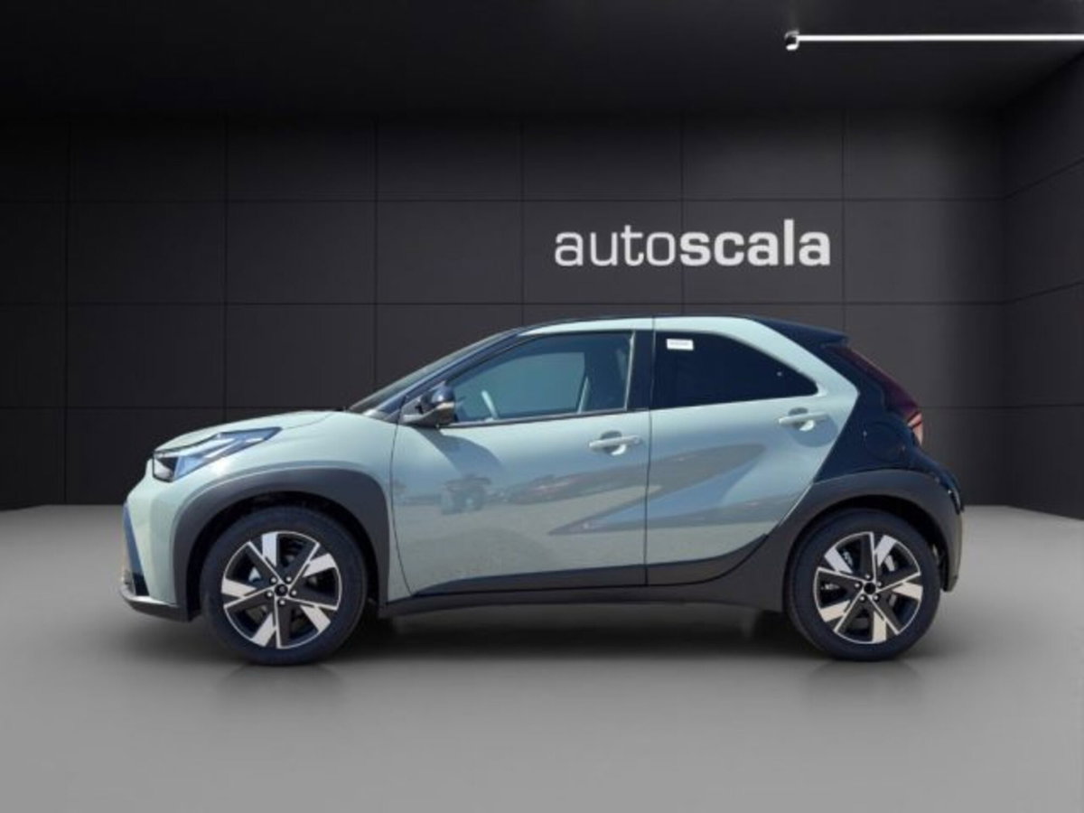 Toyota Aygo X 1.5 hybrid Icon e-cvt (2)