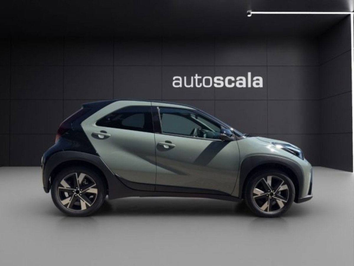 Toyota Aygo X 1.5 hybrid Icon e-cvt (6)