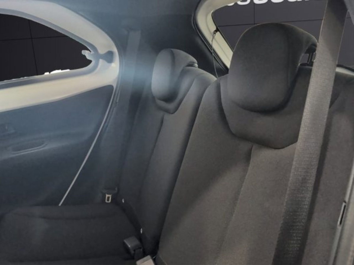 Toyota Aygo X 1.0 VVT-i 72 CV 5p. Undercover S-CVT (10)