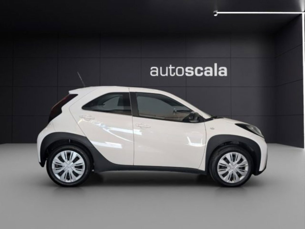 Toyota Aygo X 1.0 VVT-i 72 CV 5p. Undercover S-CVT (5)