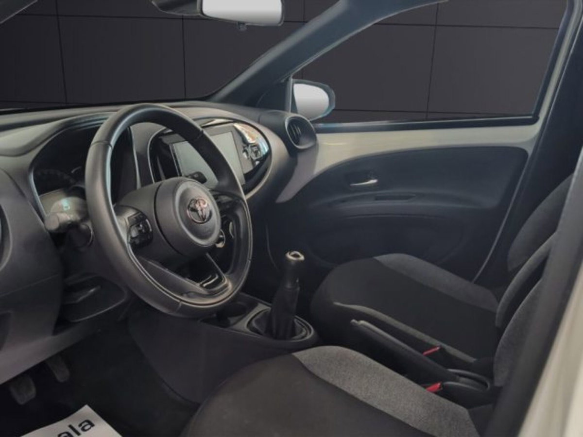 Toyota Aygo X 1.0 VVT-i 72 CV 5p. Undercover S-CVT (6)
